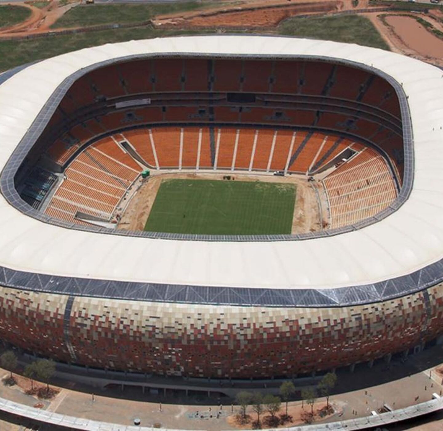 FNB Stadion Johannesburg (Soccer City) - Hightex Maintenance GmbH